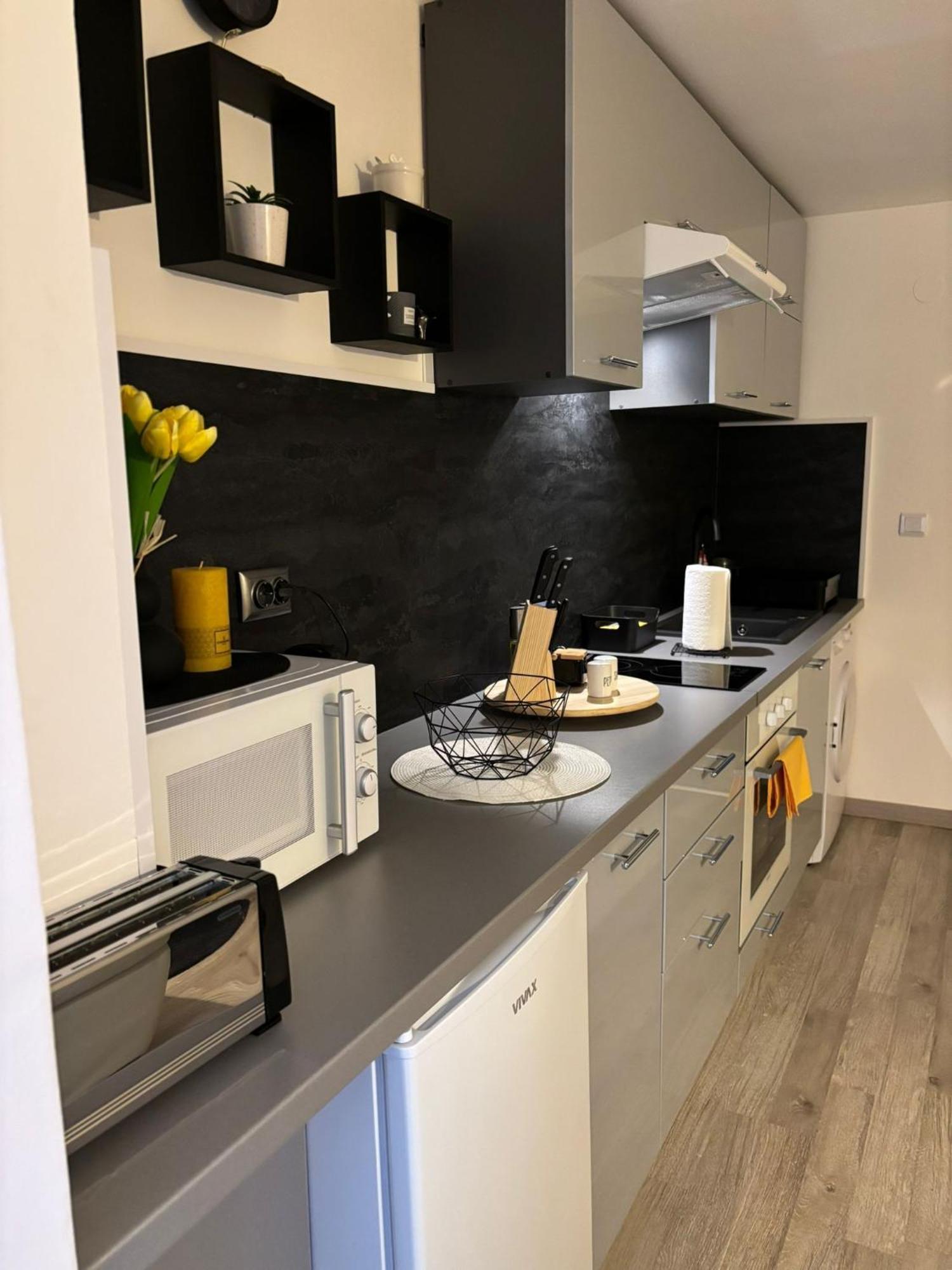 Homestay szállás M - Sa Dvije Spavace Sobe Károlyváros